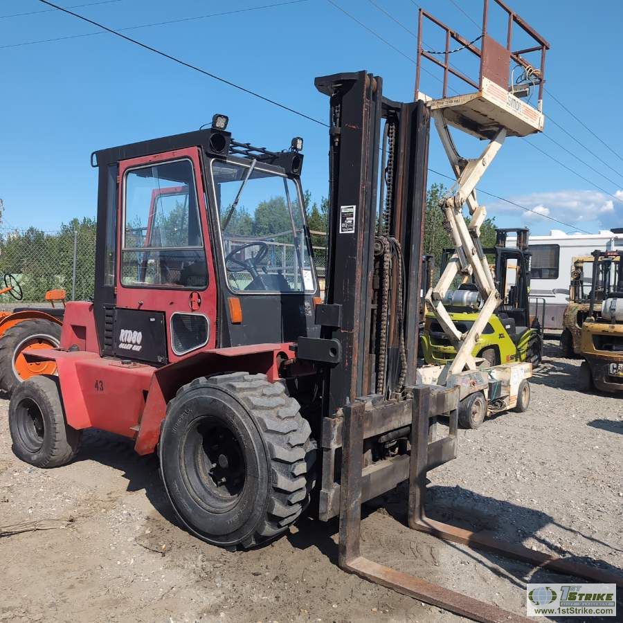 FORKLIFT, 1992 DESTA RTD 80 ALLEY KAT, 4 CYLINDER DIESEL ENGINE