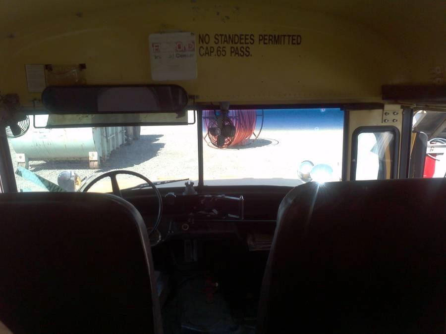1989 GMC 65 PASSENGER BUS SN:1GDJ6P1B0KV516968 MI:83130 Auction