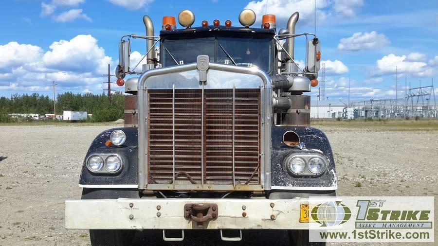 1975 KENWORTH W900 SEMI, CUMMINS. WITH 1974 HYSTER BELLY DUMP