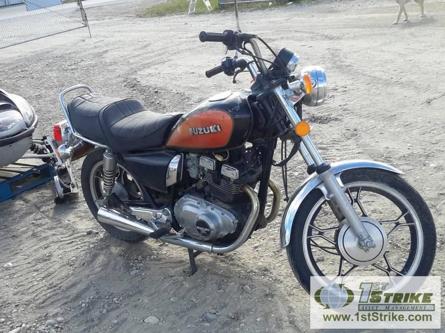 MOTORCYCLE, 1983 SUZUKI 300CC, UNKNOWN MECHANICAL PROBLEMS
