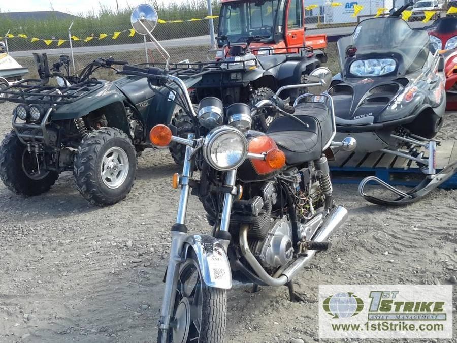 6590、6583 カンナ　4点 在銘 未確認 現状品 MOTORCYCLE, 1983 SUZUKI 300CC, UNKNOWN MECHANICAL PROBLEMS