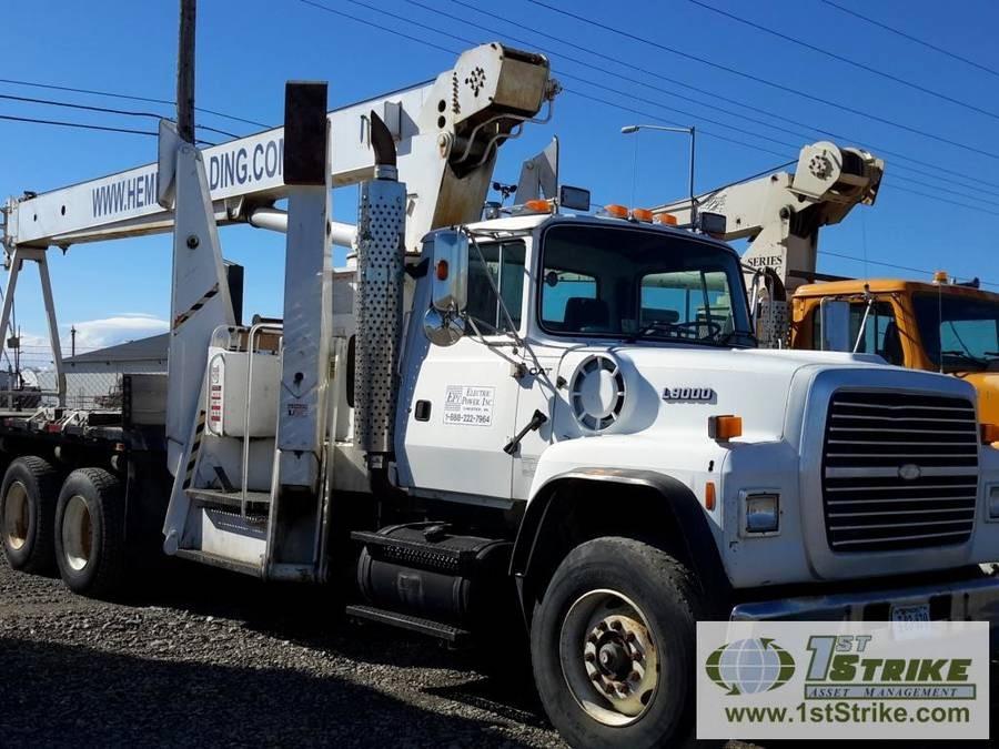 BOOM TRUCK, 1995 FORD L9000, CAT DIESEL, PIONEER ENGINEERING 2000