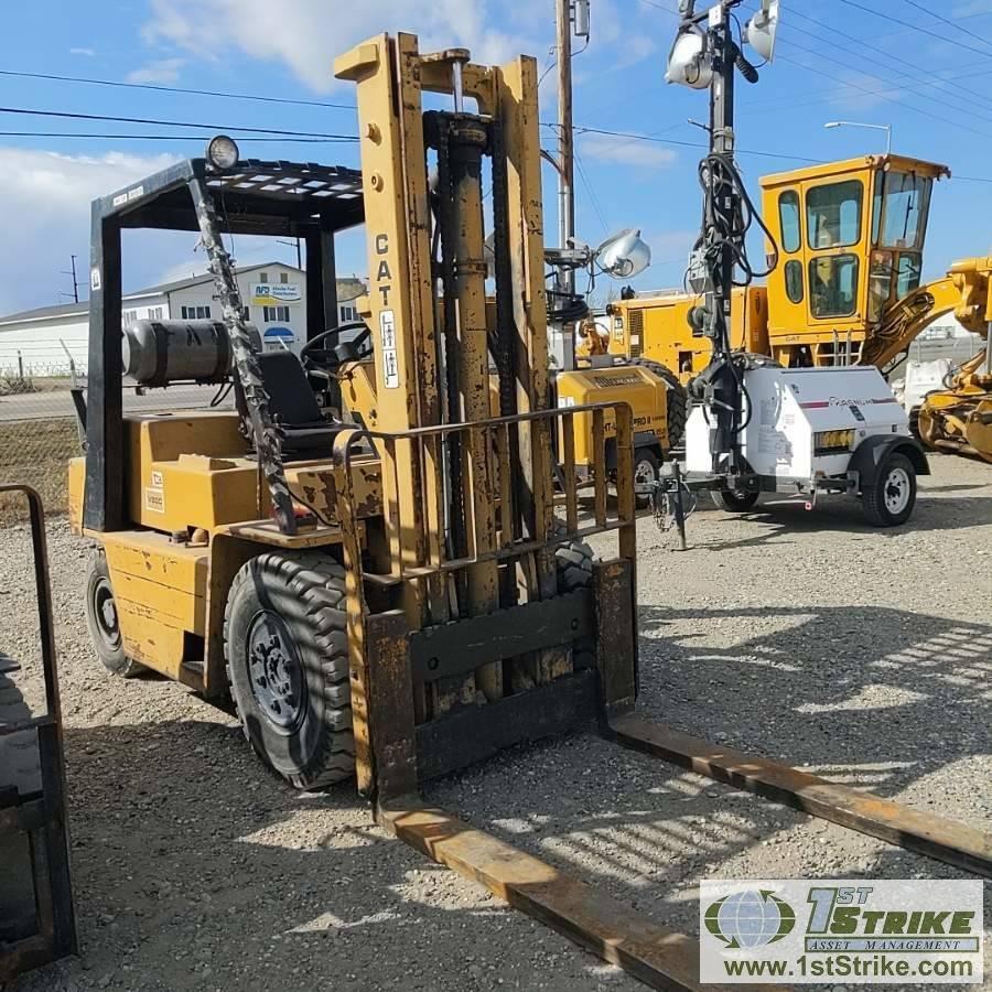FORKLIFT, CATERPILLAR V80C, 4CYL PERKINS LPG ENGINE, 8000LB