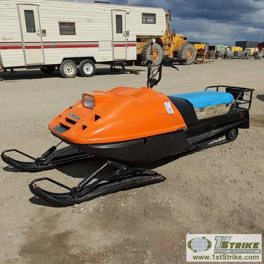 SNOW MACHINE, 1988 SKI-DOO TUNDRA. SINGLE CYLINDER, 2 STROKE